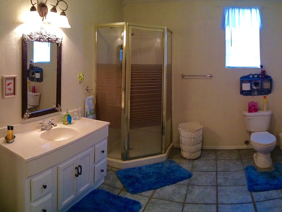 Guest house bathroom