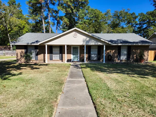 7 Woodhue Ct, Lufkin, TX 75904
