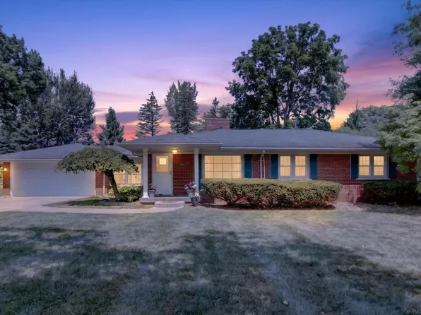 120 Montmorency Rd, Rochester Hills, MI 48307
