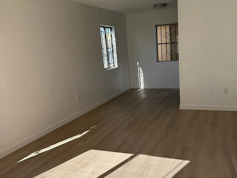 729 B Ave — Photo 7