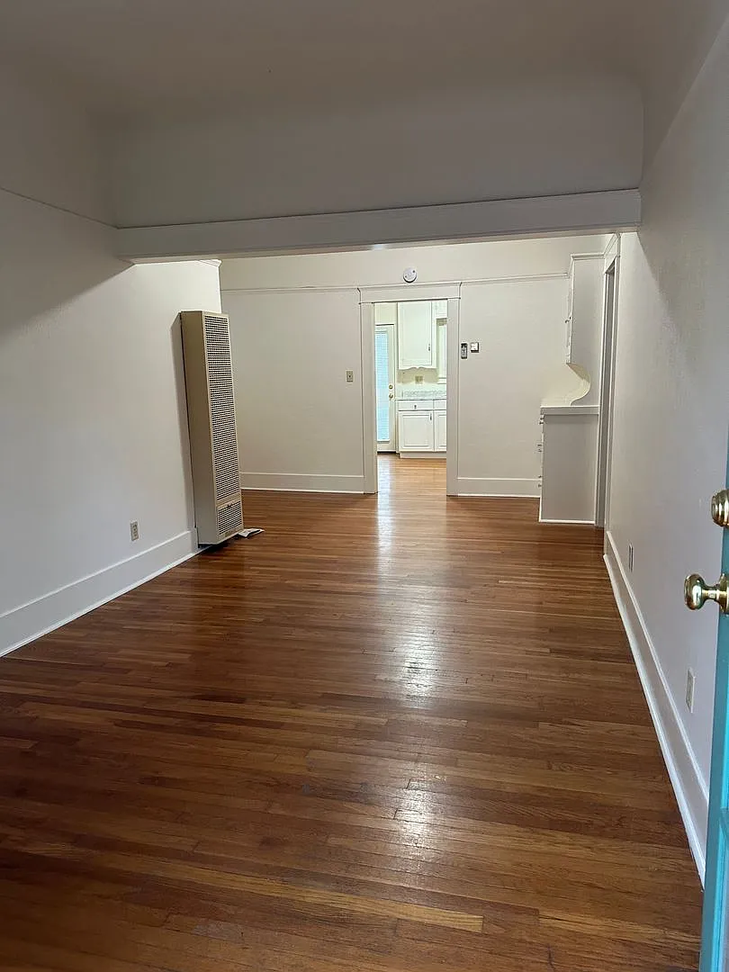 Move-In Special! Charming 2br Near Little Italy With Private Balcony Available Now! — Photo 4