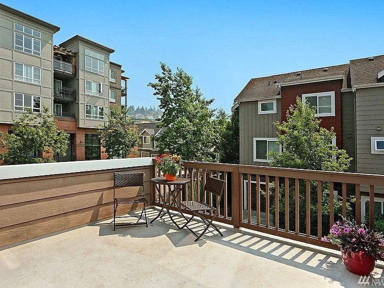2479 NE Park Dr — Photo 14
