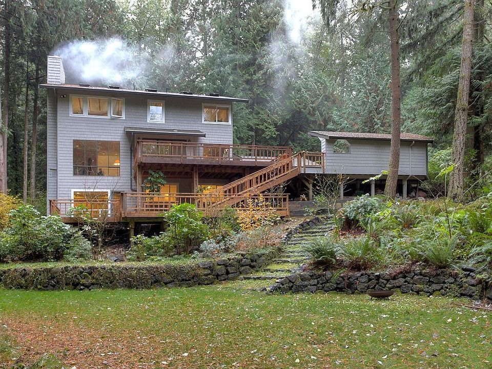 2nd image of 7040 Fletcher Bay Rd NE