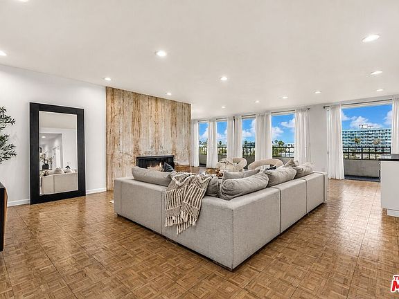2nd image of 339 N Palm Dr APT 504