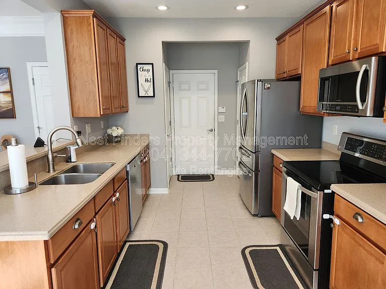 3857 Lionheart Dr — Photo 10