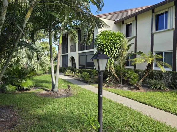 2907 ASHLEY Drive W #A, West Palm Beach, FL 33415