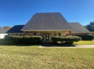 1029 Parkway Dr, Natchitoches, LA 71457