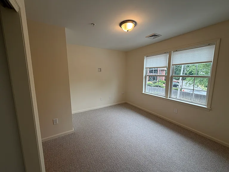 283 Lake St #B — Photo 14