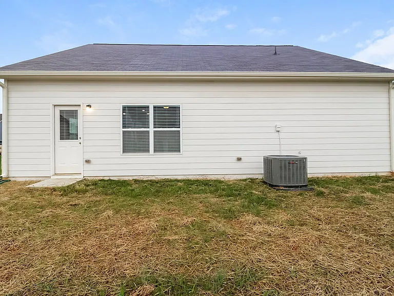 108 Innis Brook Cir — Photo 15