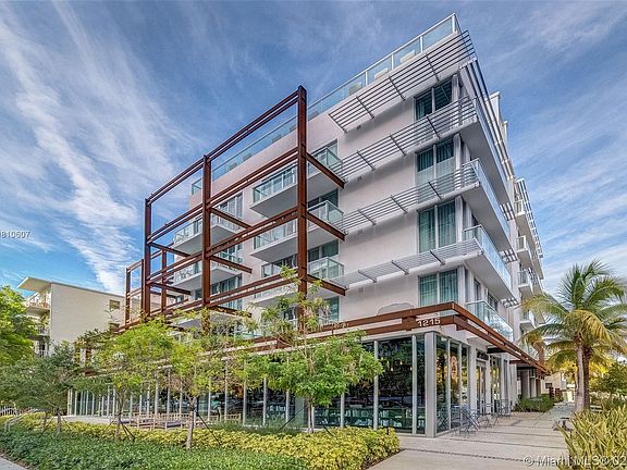 2nd image of 1215 West Ave #304
