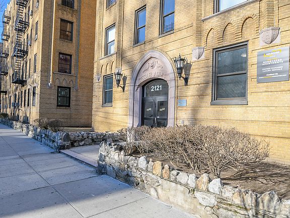 3rd image of 2175 Cedar Ave #Dtc-01f