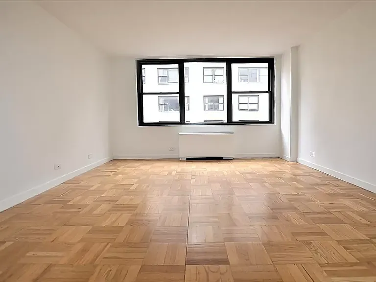 333 E 49th St #5-G — Photo 5