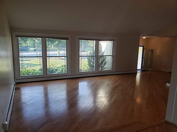 Windows open from top & bot