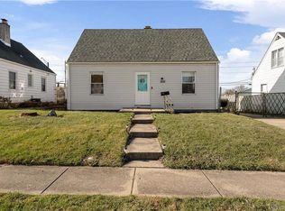 2039 W Bataan Dr, Dayton, OH 45420