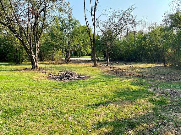 View to the South on 130th pl