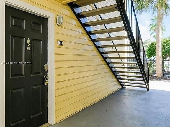 3rd image of 1055 S Hiawassee Rd APT 2014