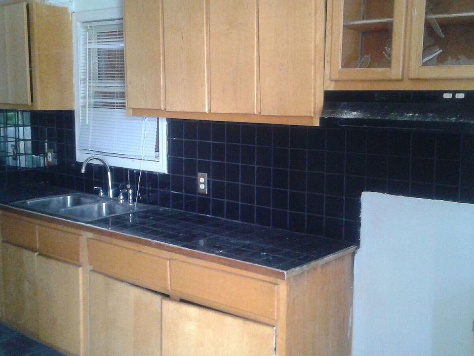 2nd image of 9633 Stahelin Ave