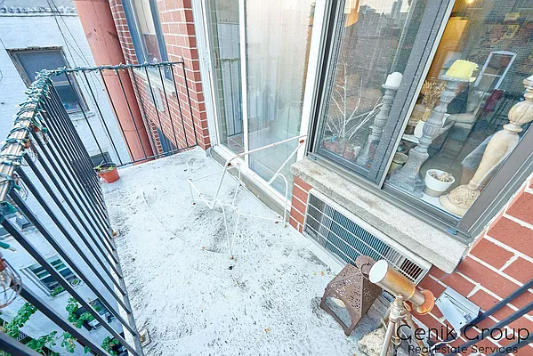 Rented by Genik Group Corp | media 39