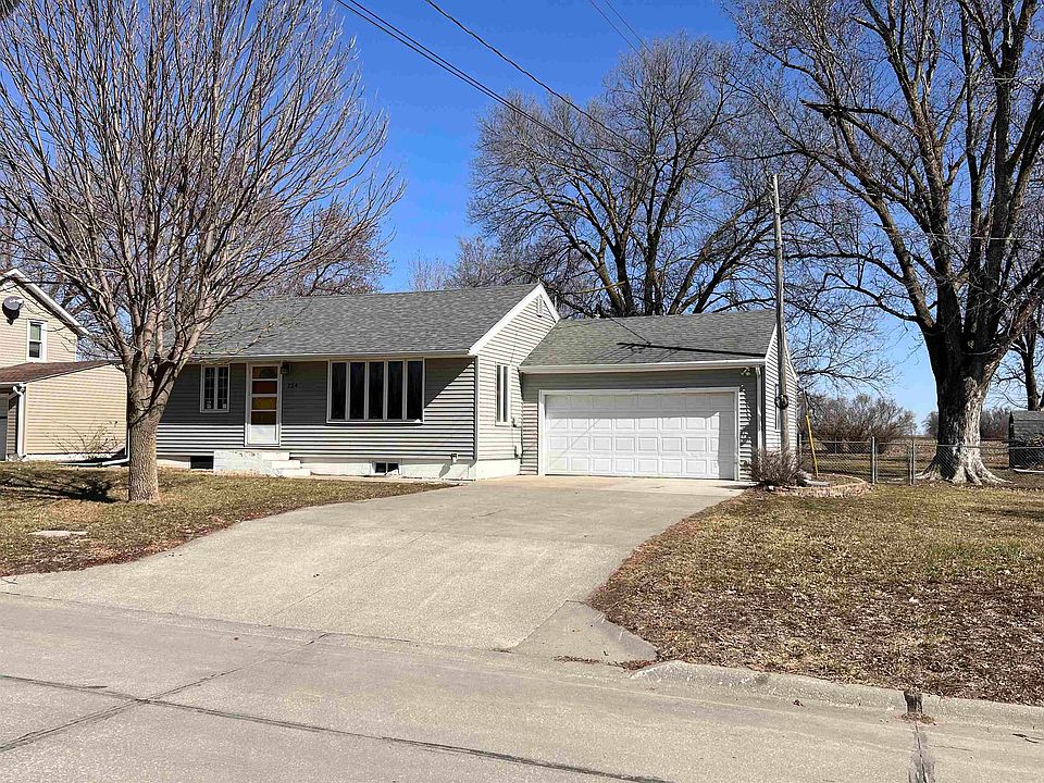 224 Sherman St, Beemer, NE 68716 Zillow