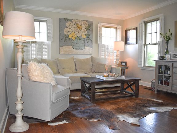 5th image of 3644 Charleswood Ave