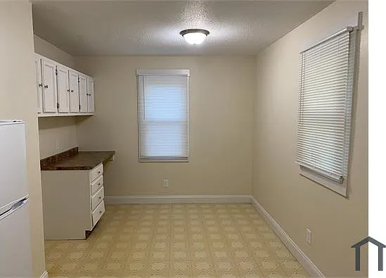 3702 Calvert Ave — Photo 5