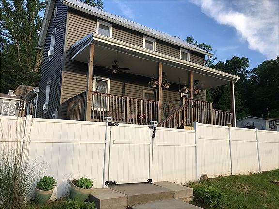 2nd image of 12 Logan St