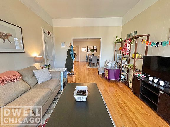 4th image of 1637 N Richmond St #2