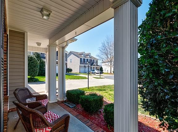 2nd image of 4411 Overbecks Ln