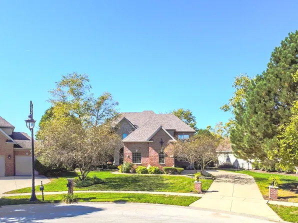 21402 S Majestic Pine St, Shorewood, IL 60404