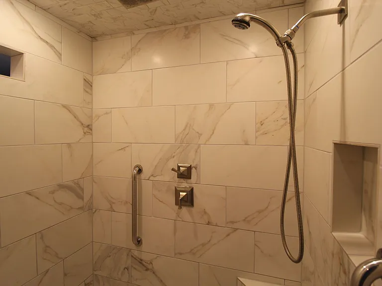 3215 Charlotte St — Photo 23