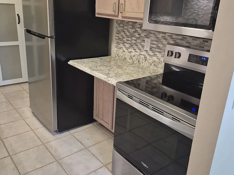 29860 W Twelve Mile Rd #602 — Photo 10