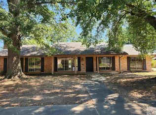 3708 Holloway Dr, Texarkana, TX 75503
