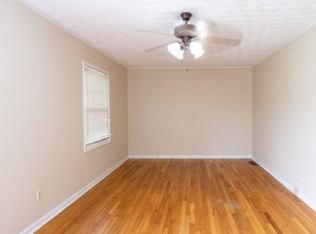 520 Roberts Cir, Lenoir City, TN 37772
