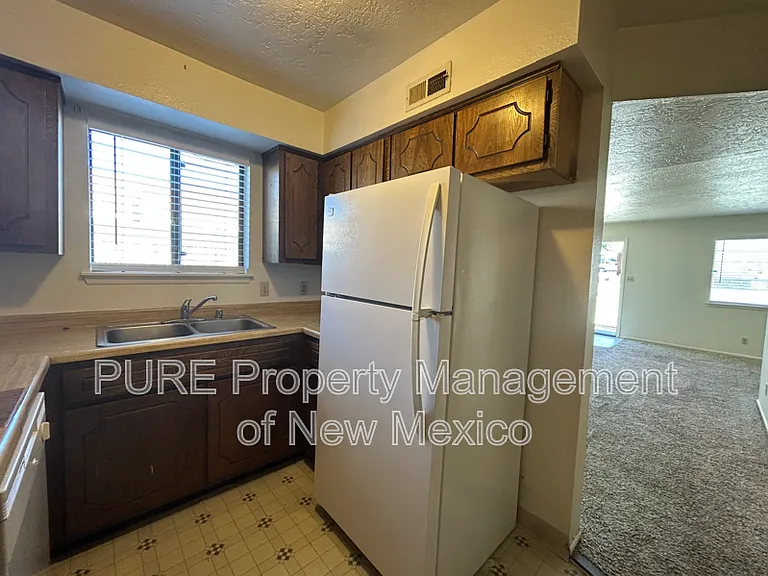 1706 E 23rd St #D — Photo 4