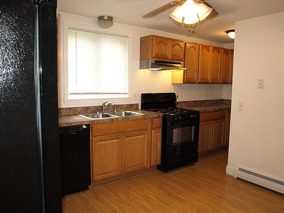2nd image of 328 Juniper St #1