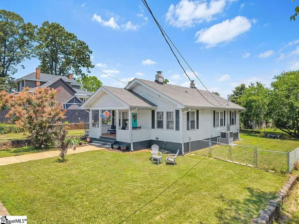 107 Hagood St, Pickens, SC 29671