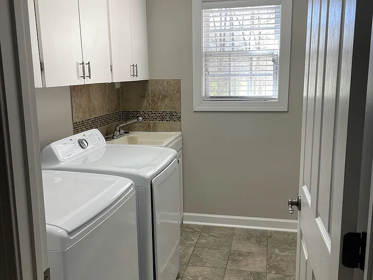414 Deer Brush Ln — Photo 9