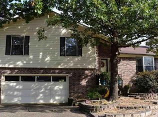 3915 Sam Peck Rd, Little Rock, AR 72223