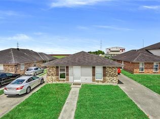 9109 Amour Dr, Chalmette, LA 70043