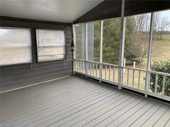 4th image of 123 Deep Pond Rd
