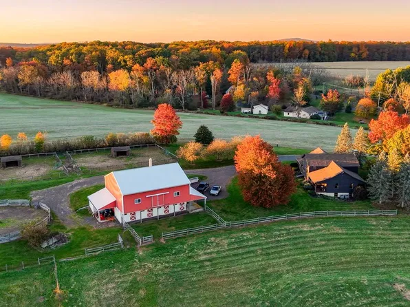 1044 Creamery Rd, Perkasie, PA 18944
