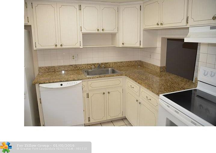 1st image of 899 SE 2nd Ave APT 106