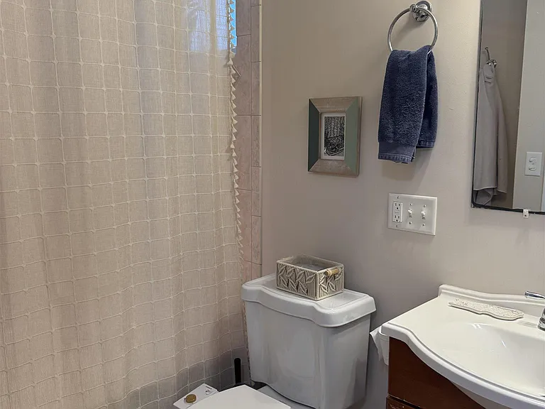 9 Winthrop Ct #1 — Photo 10