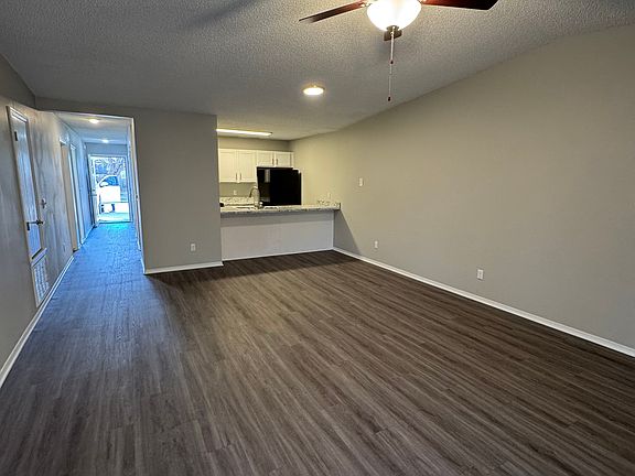 5th image of 1382 N Boxley Ave #1