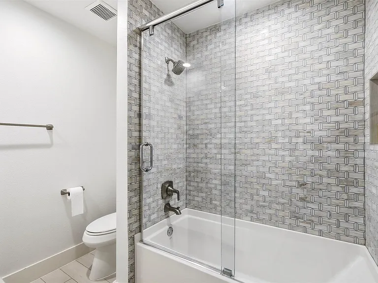 3807 Glenwood Springs Dr — Photo 18