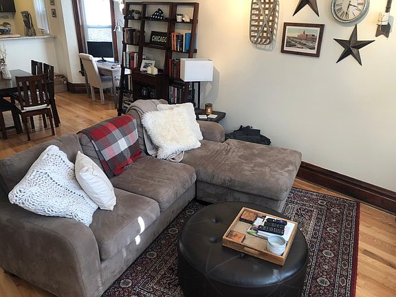 3rd image of 3431 N Janssen Ave #1F