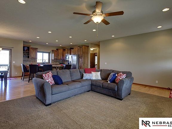 5th image of 2706 N 191st St
