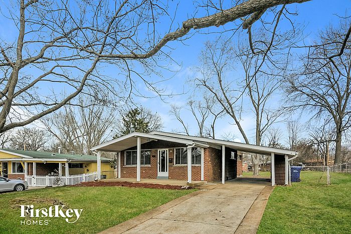 1st image of 915 Barat Ln