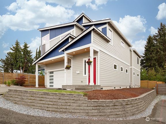 3rd image of 2319 S 135th Lane