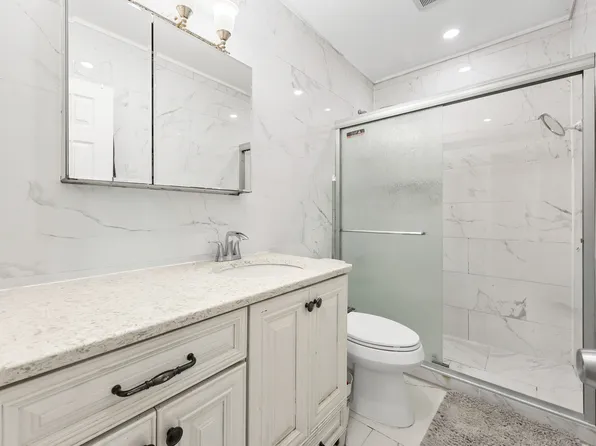 32-30 Anchor Drive image 12 of 33